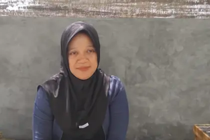 Eks Sekdes Kalisabuk.Toifatun Nuriyah menggugat Kepala Desa Kalisabuk ke Pengadilan Tata Usaha Negara (PTUN) Semarang. (Tri Aji).