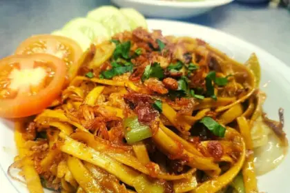Bakmi Bang Dull di Kroya menjadi salah satu destinasi kuliner legend Cilacap. (Foto: Instagram @bakmi.bangdull)