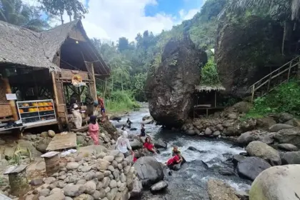 Panorama Bendungan Dehem di Dayeuhluhur, Cilacap. (Foto: Google Maps/Kuy berkebun)