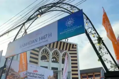 Masjid 17 Purwokerto menyediakan buka puasa prasmanan gratis dengan jumlah 600–700 porsi setiap harinya. (Foto: Tangkapan layar TikTok @masjid17purwokerto)