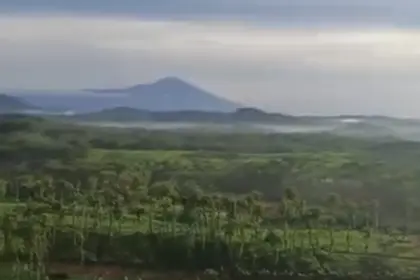 Panorama alam berupa sunrise maupun sunset dari atas bukit jagung di Bukit Ksatria. (Foto: Tangkapan layar Instagram @bukitksatria)