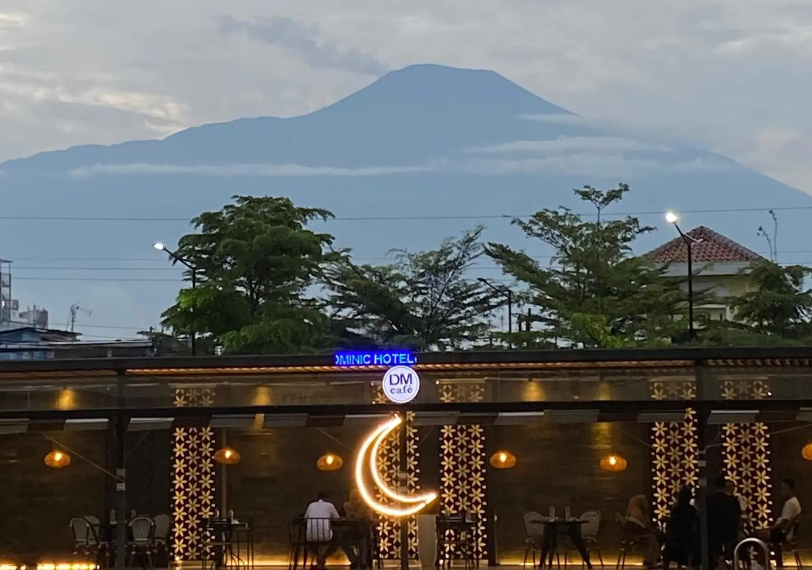 Daftar 10 hotel di Purwokerto yang menyediakan all you can eat untuk menu buka bersama. (Foto: Dok Seputar Banyumas)