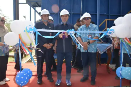 ​Perusahaan Umum Daerah Air Minum (Perumdam) Tirta Wijaya resmi mengoperasikan Instalasi Pengolahan Air (IPA) Maos dengan tambahan kapasitas 100 liter per detik (lps) pada Kamis (5/2/2026).(Foto: Diskominfo Cilacap)
