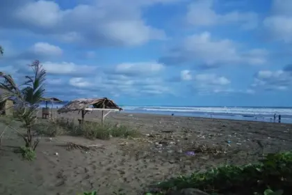 pantai indah ketapang