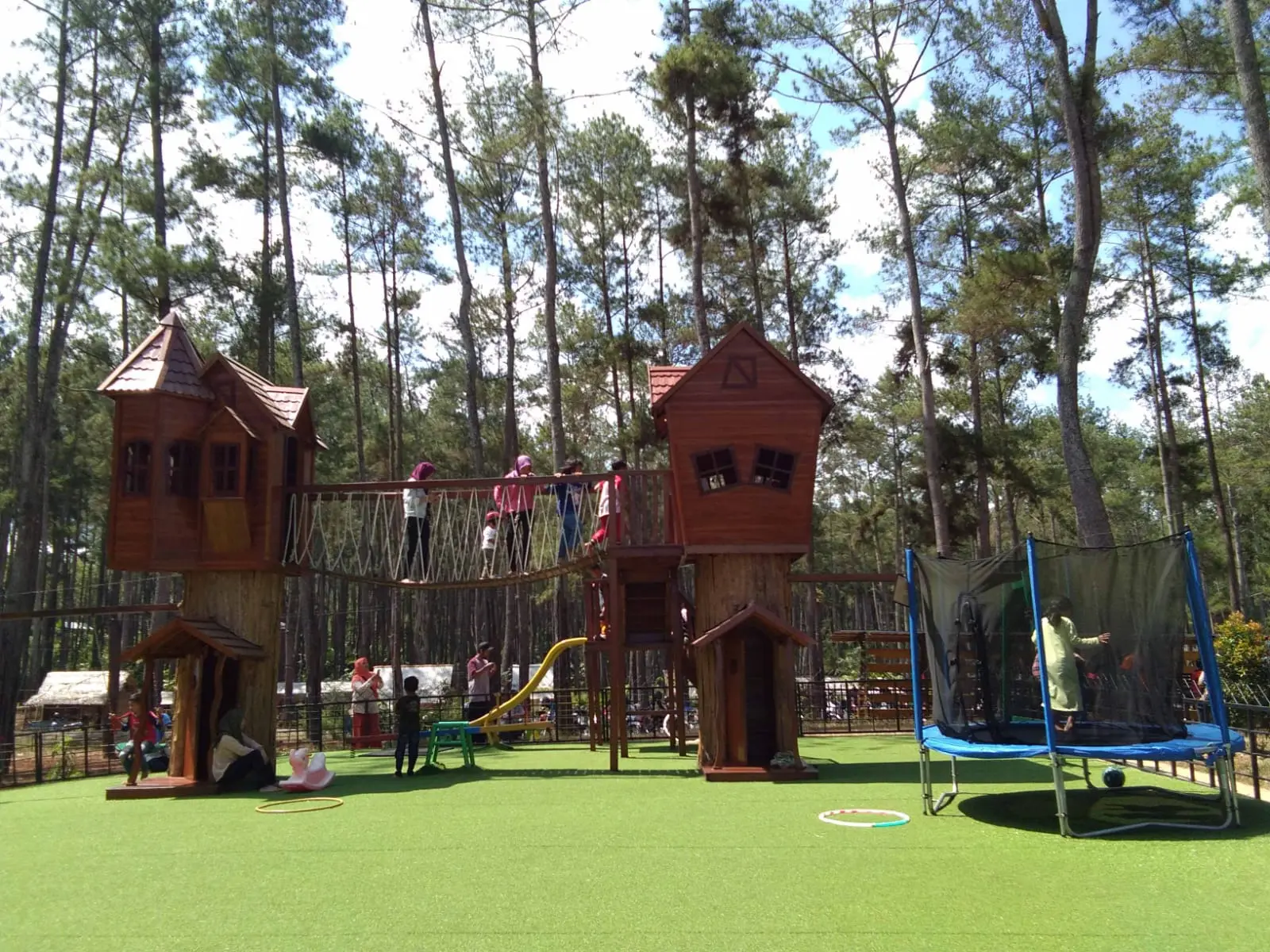 ​Kemit Forest, objek wisata yang ada di Kecamatan Sidareja. (Foto: visitjawatengah.jatengprov.go.id)