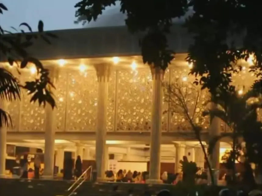 Buka puasa gratis di Masjid Mafaza Purwokerto, dengan total 45.000 porsi sepanjang Ramadan. (Foto: Tangkapan layar TikTok @par.mafaza.pwt)