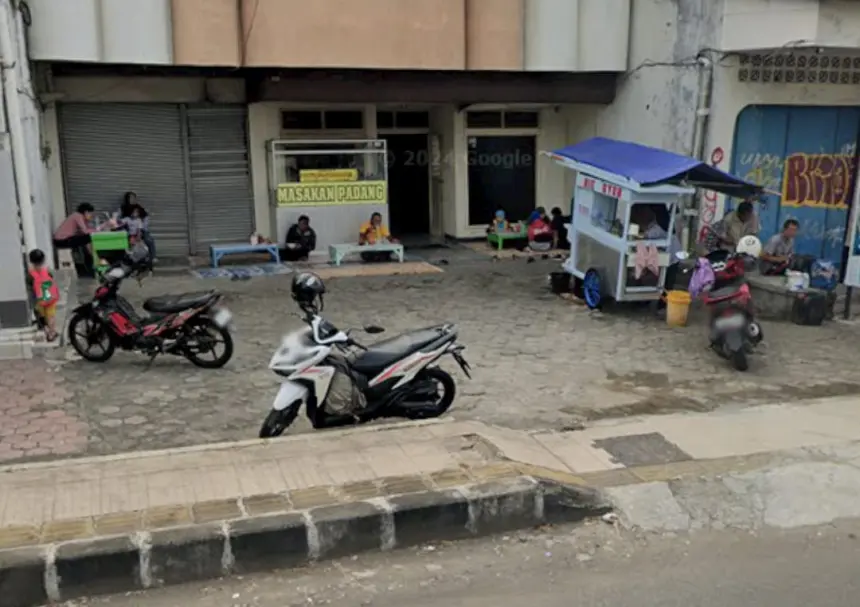 Kuliner legend di Cilacap, Mie Ayam Pak Yanto dengan harga hanya Rp5.000. (Foto: Tangkapan layar Google Maps)