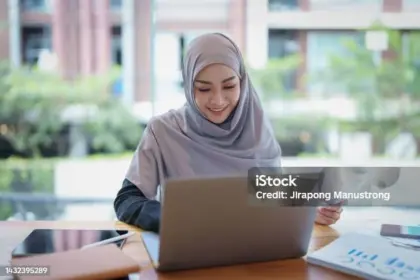 Muslimah bijak di media sosial