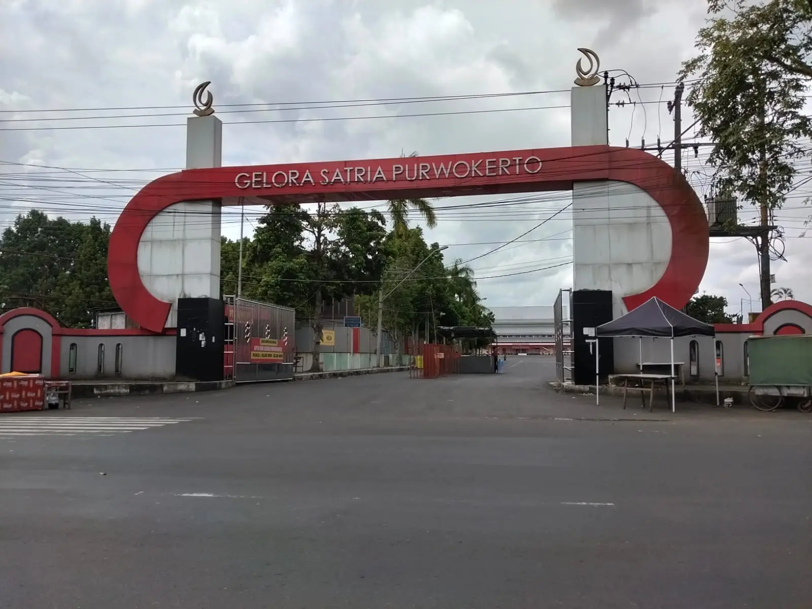 Kawasan GOR Satria Purwokerto, yang saat ini menjadi objek lelang mitra kerjasama pengelolaan parkir. (Foto Wahyu Sumantri)