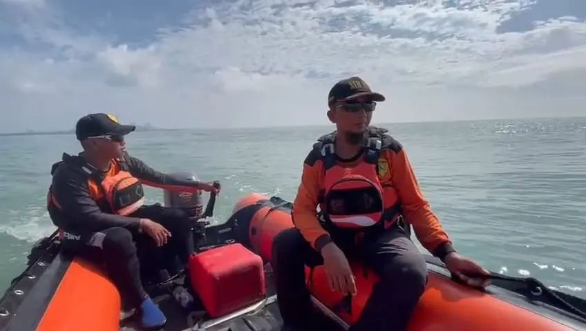 Penambang pasir tenggelam di muara winong serayu cilacap