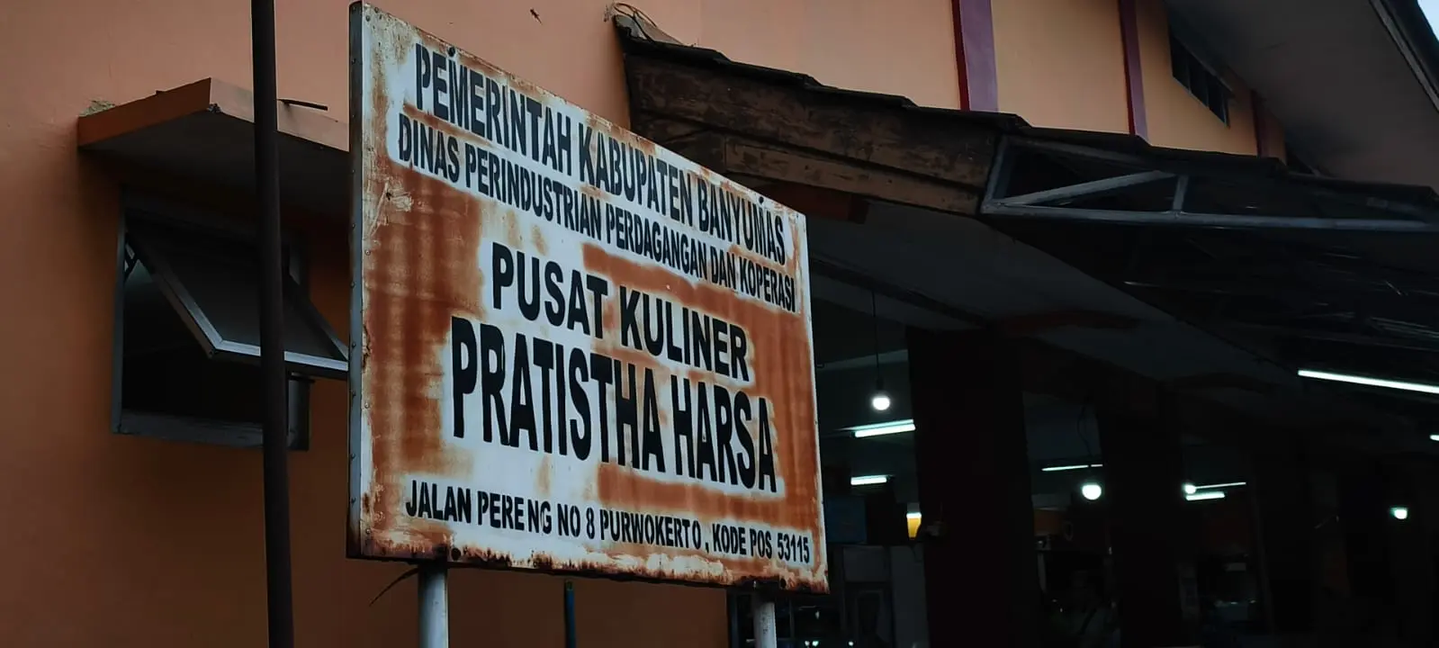 Pratisha Harsa pasar pereng