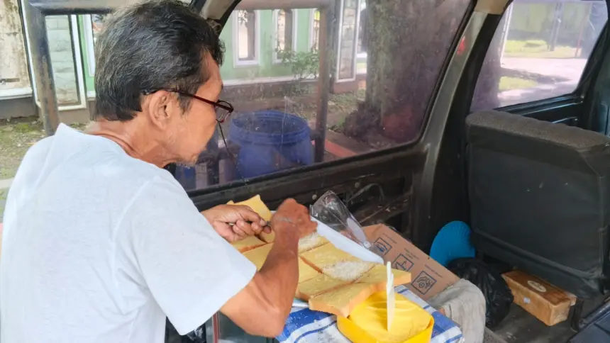 Roti bakar legendaris pak markus