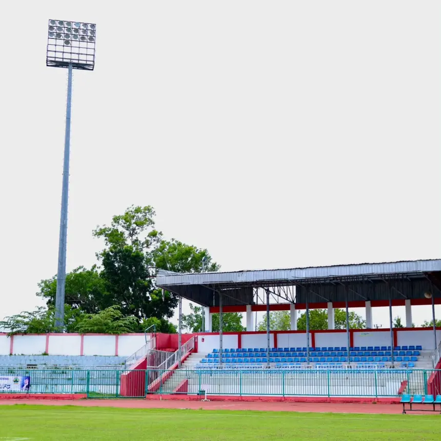 Keseruan jogging di Stadion WijayaKusuma, spot favorit masyarakat Cilacap. (Foto: Instagram @persebi_boyolali)