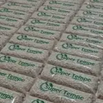 ​Super Tempe Penggalang khas Adipala yang menjadi terlaris di wilayah Cilacap dan sekitarnya. (Foto: Tangkapan layar TikTok @super_tempe)