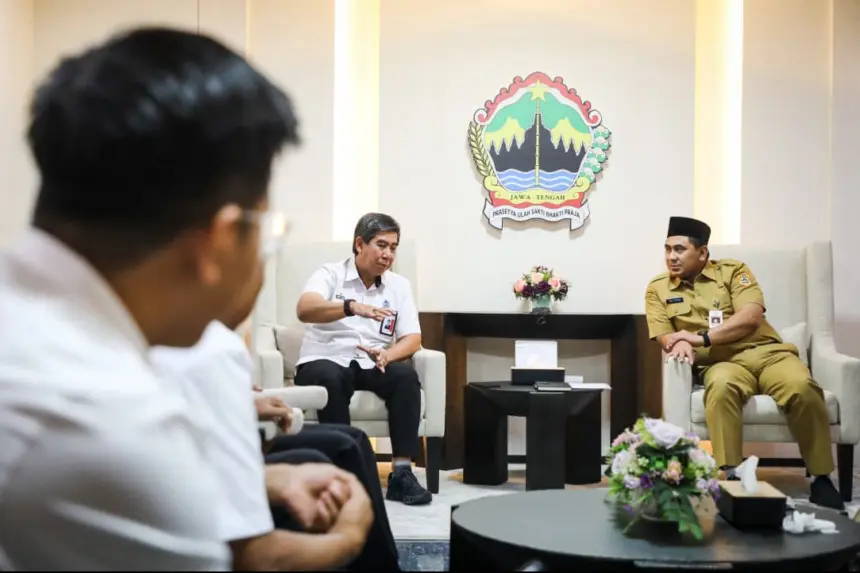Gandeng industri percepat atasi sampah