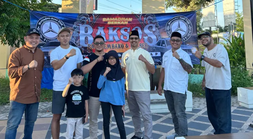 Bagi sembako komunitas mercedes-benz club cilacap