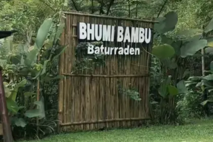 Bhumi Bambu, salah satu destinasi wisata alam yang berada di kawasan Baturraden, Kabupaten Banyumas. (Foto: TikTok @bhumi_bambu)