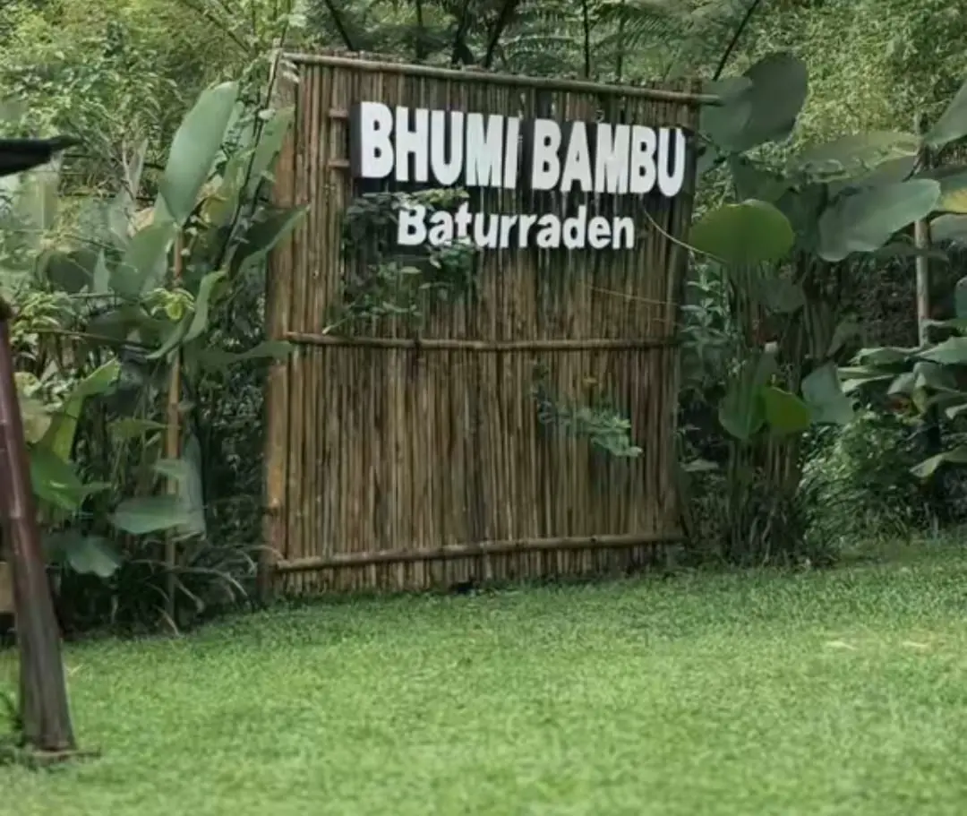 Bhumi Bambu, salah satu destinasi wisata alam yang berada di kawasan Baturraden, Kabupaten Banyumas. (Foto: TikTok @bhumi_bambu)