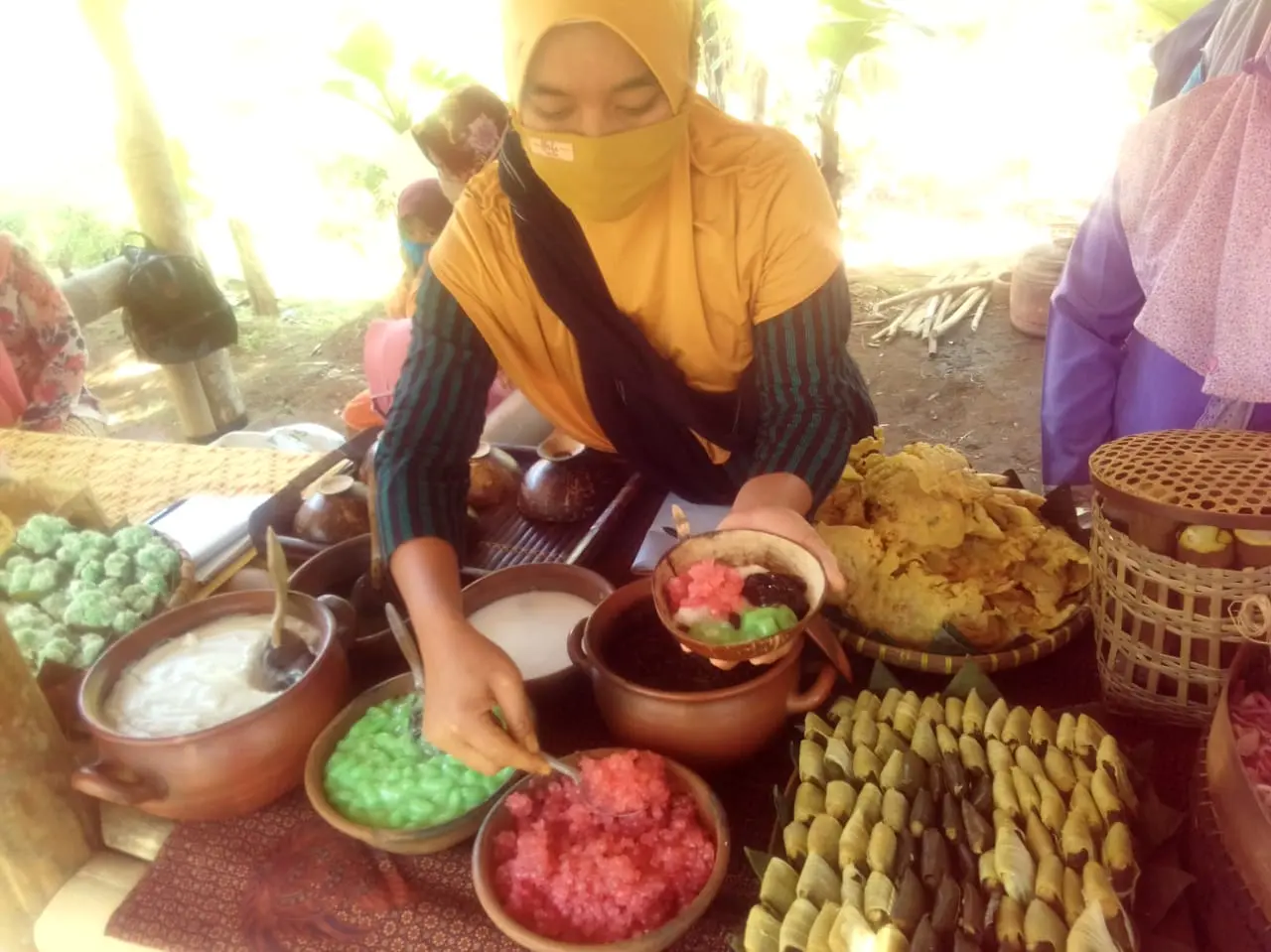 Penampakan bubur Srintil yang melegenda dan sudah ada di Obyek Wisata Alam Dawuhan Banjarnegara, Minggu (29/3/2026). (Foto: Heri Cahyono)
