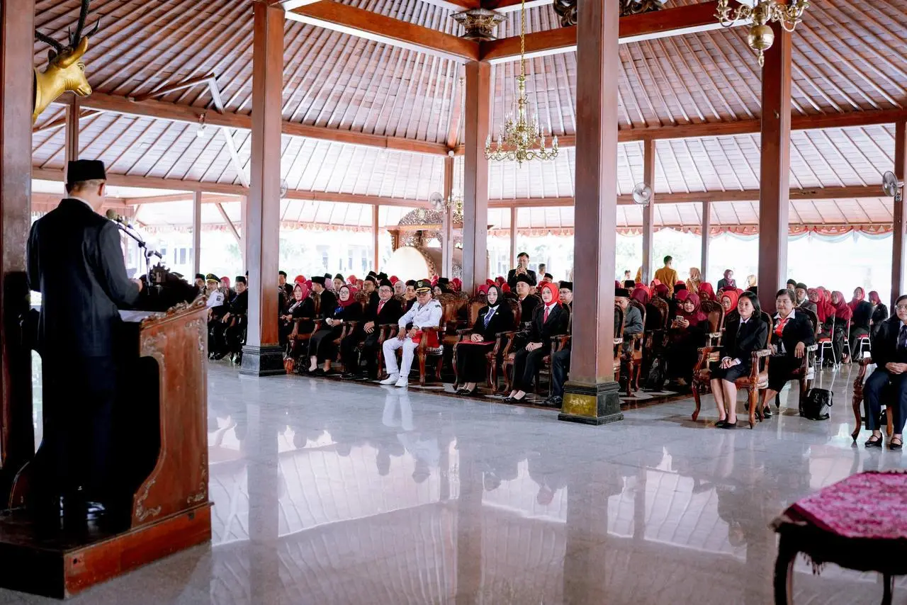 Sejumlah asn banyumas di lantik di pendopo si panji oleh bupati sadewo