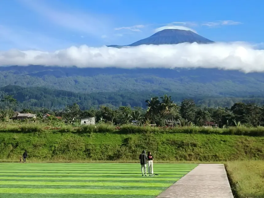 Jogging Kalcer di Stadion Kemutug Lor Baturraden