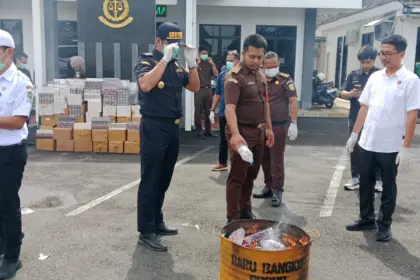 Kejari banjarnegara rokok ilegal