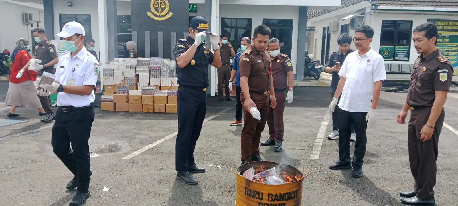 Kejari banjarnegara rokok ilegal