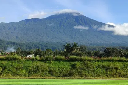 Lapangan Kemutug Lor Baturraden Banyumas