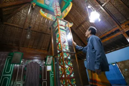 Masjid saka tunggal cikakak wangon banyumas
