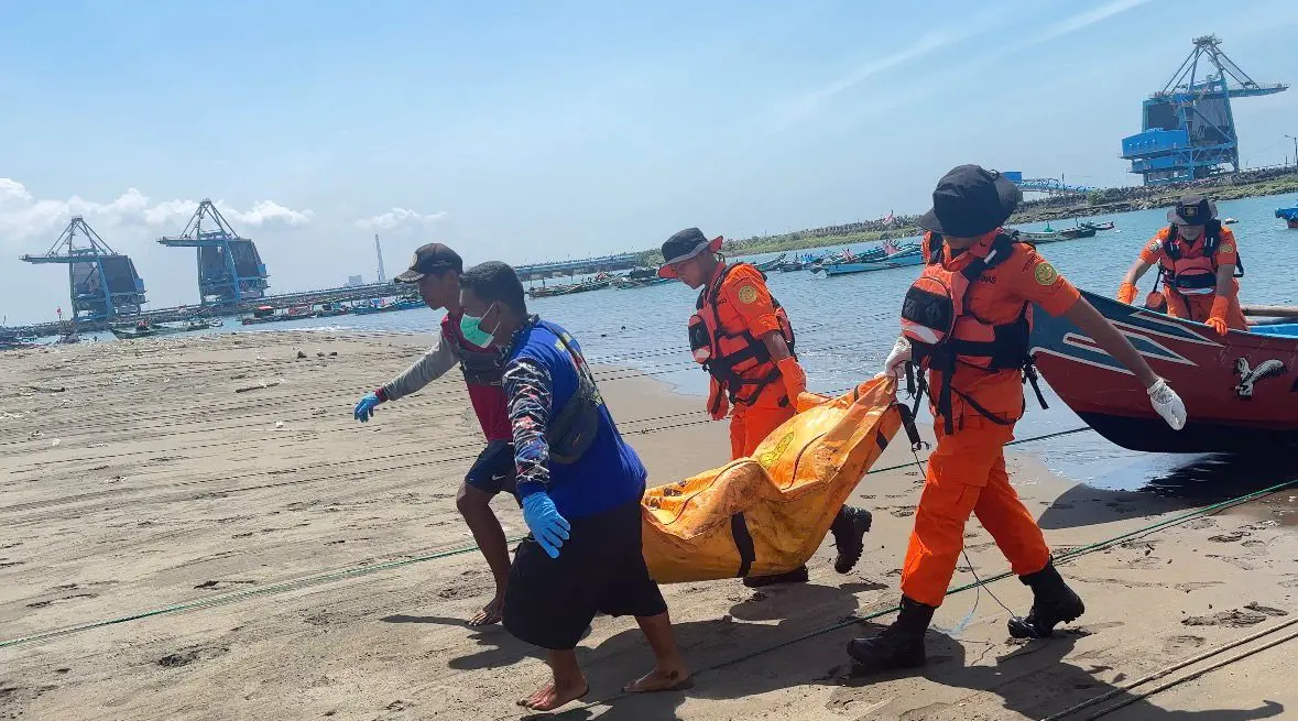 Mayat mengapung di perairan cilacap