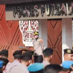 Kapolres Purbalingga AKBP Anita Indah Setyaningrum saat apel jam pimpinan yang diikuti seluruh personel di halaman Mapolres Purbalingga, Senin (30/3/2026).(Foto :Humas Polres Purbalingga