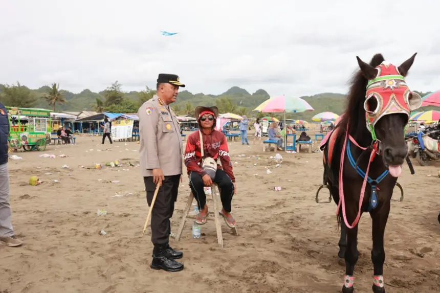 Pantai jetis cilacap lebaran 2026