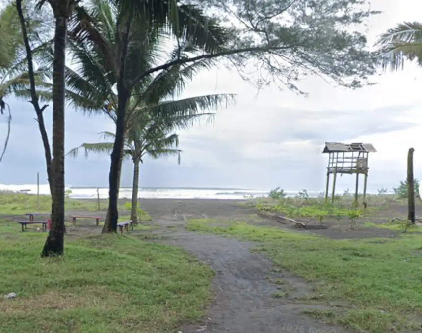 Pantai Wagir Indah Adipala Cilacap