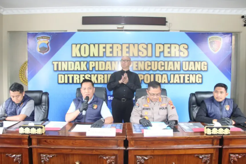 Konferensi Pers Ungkap Kasus Pencucian Uang di Polda Jateng. (Foto :Humas Polda Jateng)