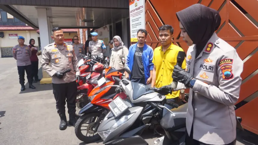 tiga pelaku