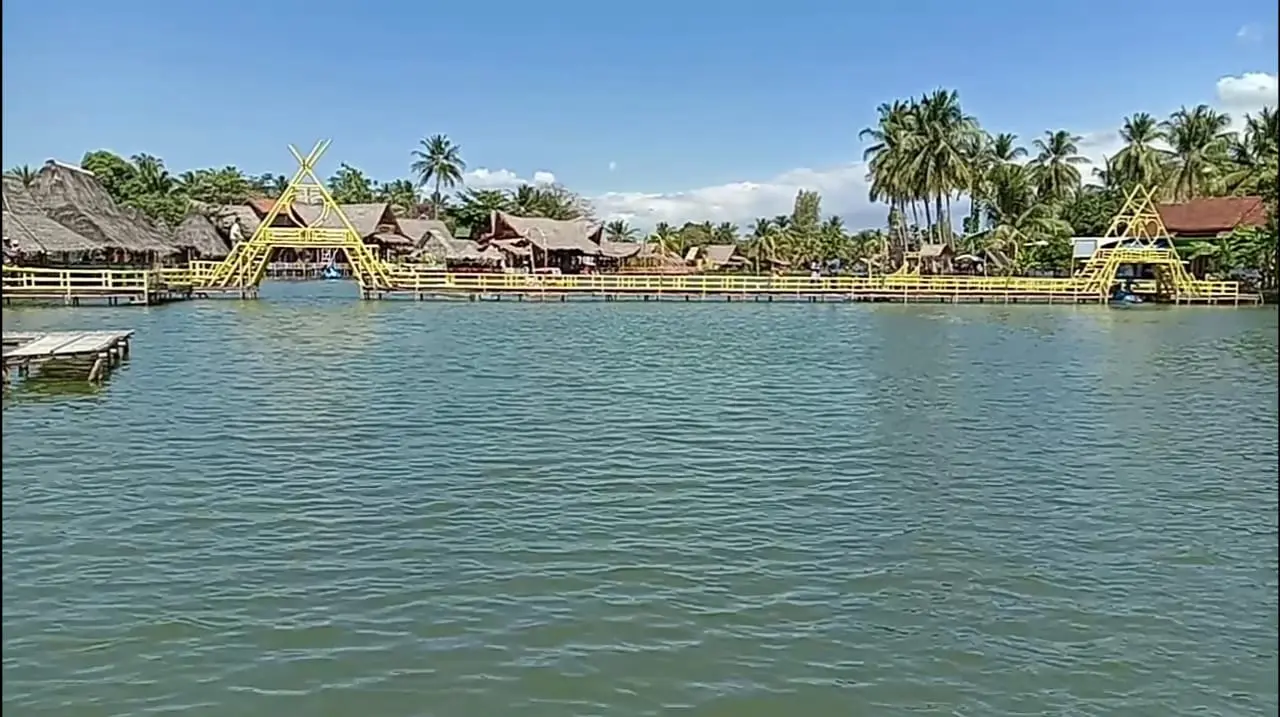 Wisata Bojong Tirta Indah, menjadi salah satu hidden gem berlibur di Desa Bojongsari, Kedungreja, Cilacap. (Foto: bojongsari-kedungreja.id)