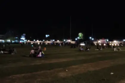 Akses terbuka bagi publik, Alun-Alun Purwokerto kini bebas dinikmati tanpa pembatasan area rumput. (Foto: Dok cilacaptoday.com)