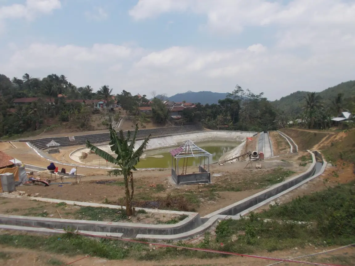 Dokumentasi saat proses konstruksi fisik dimulai pada tahun 2018. (Sumber: X @dpusdatarujtg)