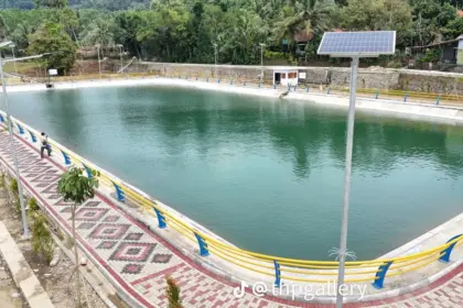 Embung Kejawar berfungsi ganda sebagai penyokong pangan dan destinasi liburan di Banyumas. (Sumber: TikTok @thpgallery)