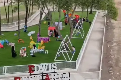 Wajah baru eduwisata di Cilacap, Exotis Play Land kini menyapa wisatawan di tepian Pantai Jetis. (Sumber: TikTok @exotis_playland_jetis)
