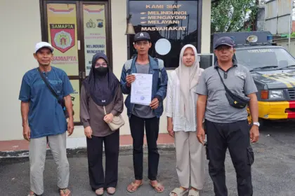 Korban dugaan penipuan kerja ke Jepang membuat laporan di Polsek Kawunganten Cilacap. (Tri Aji).