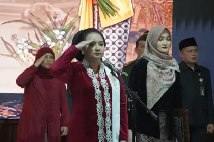 ​Pemkab Cilacap memperingati Hari Kartini ke-147 tahun 2026 yang digelar di Pendopo Wijayakusuma Cakti, Selasa (21/4/2026).(foto: Kominfo Cilacap)