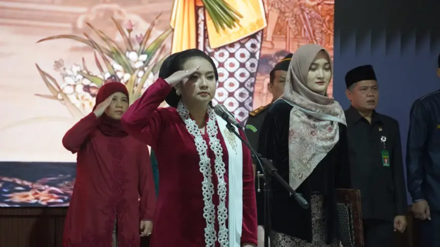 ​Pemkab Cilacap memperingati Hari Kartini ke-147 tahun 2026 yang digelar di Pendopo Wijayakusuma Cakti, Selasa (21/4/2026).(foto: Kominfo Cilacap)