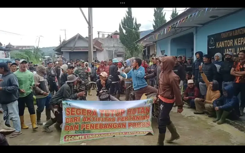 Peringatan hari bumi di banjarnegara