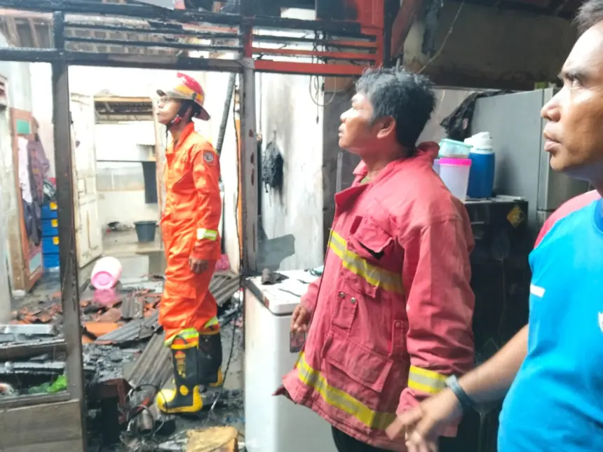 Rumah Kontrakan di Bantarsari Cilacap Ludes Dilalap Api, Kerugian Capai Rp50 Juta