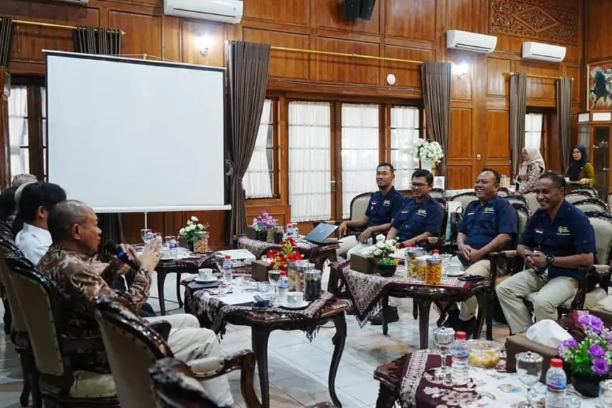 Project Director KSPP, Blasius Popylus, setelah melakukan audiensi dengan Bupati Banyumas, Sadewo Tri Lastiono, di Aula Joko Kaiman, kompleks Pendopo Si Panji Purwokerto, Kamis (23/4/2026).(dok Pemkab Banyumas)