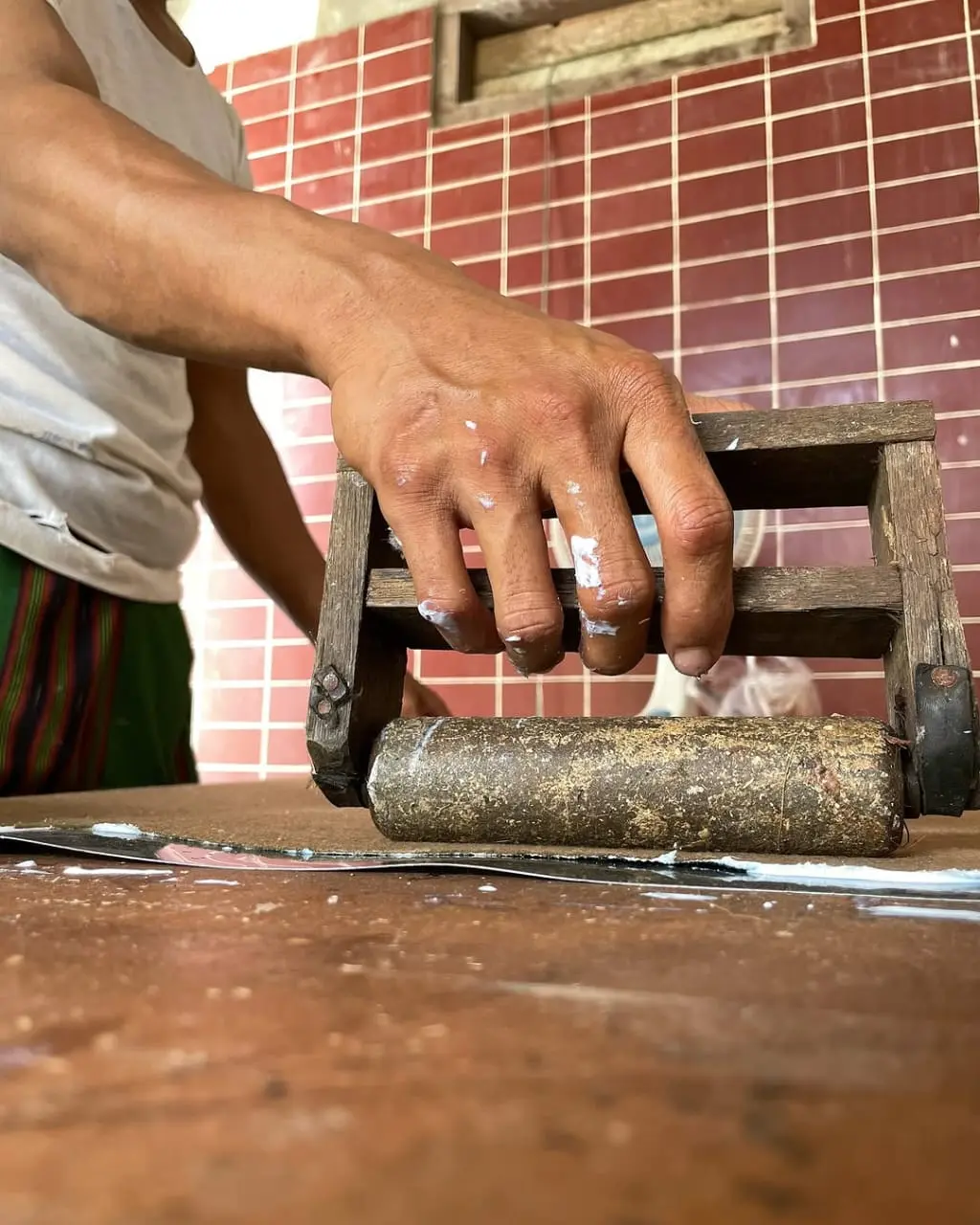 Proses produksi Vegan Leather di Mustav & Co. (Foto: TikTok @mustav.co) 