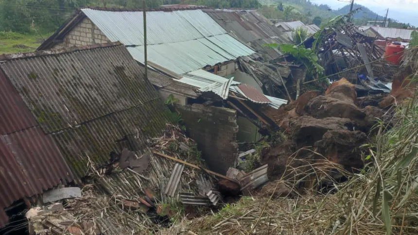 Tanah longsor mrebet purbalingga