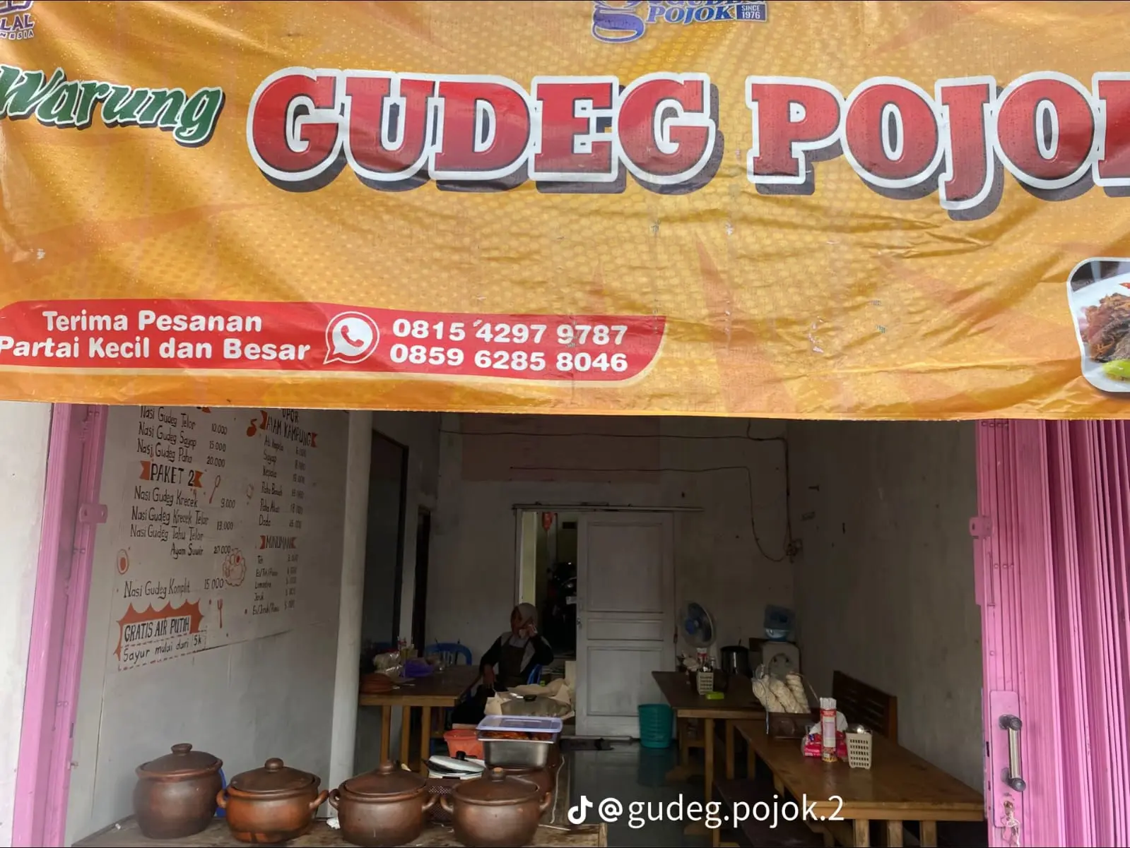 Warung Gudeg Pojok, salah satu kuliner legendaris di Cilacap yang konsisten melayani pelanggan sejak 1976. (Foto: TikTok @gudeg.pojok.2)