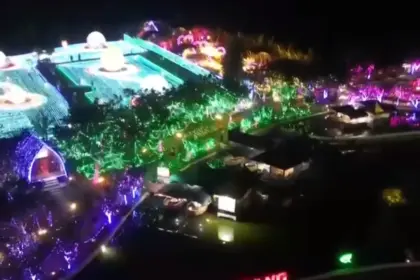 Taman Apung Mas Kemambang Purwokerto jadi venue festival lampu 'Lumiland'. (Foto: TikTok @blud.pariwisata)